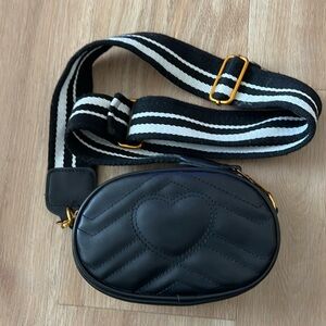 NWOT Heart Quilted Mini Purse